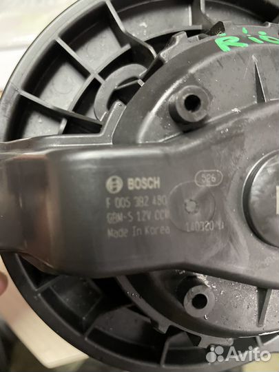 Моторчик печки Киа Рио 3 Солярис 1