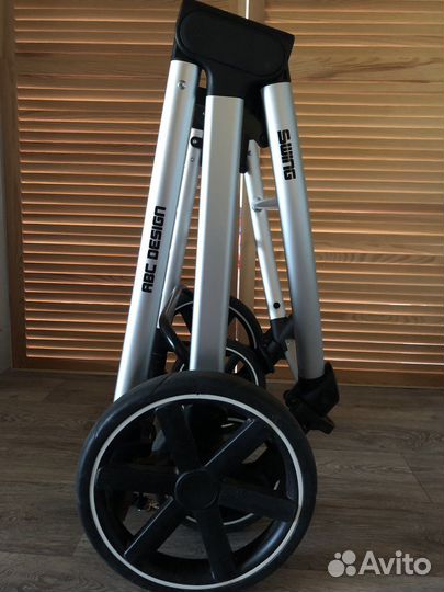 Коляска 2 в 1 + автокресло