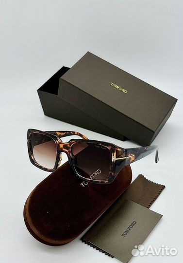 Солнцезащитные очки Tom Ford