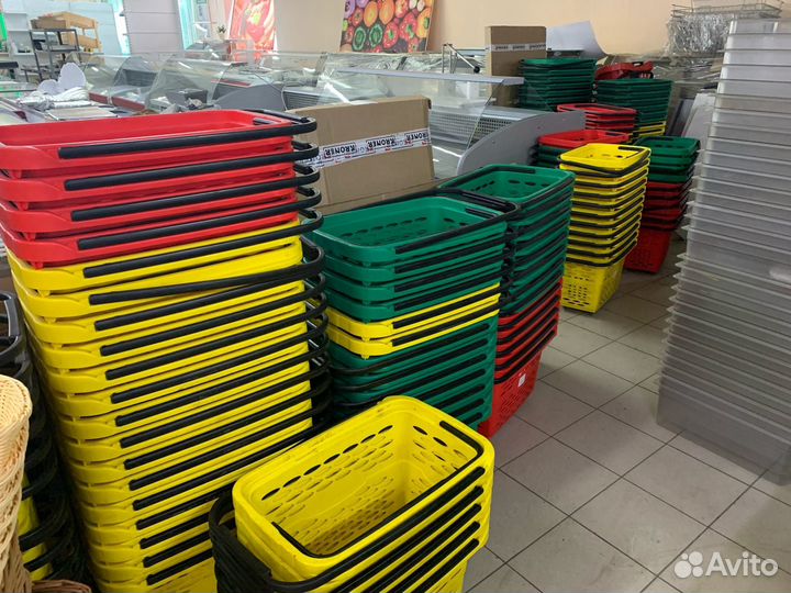 Корзинка-пластиковая на колесах