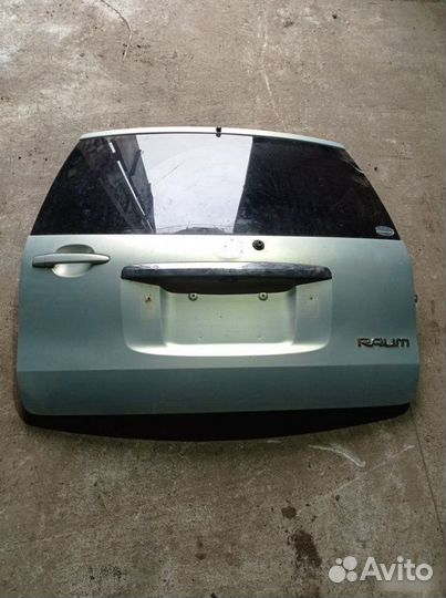Крышка багажника Toyota Raum