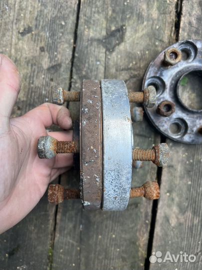 Колесные проставки 5/114.3