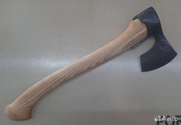 Кованый топор 