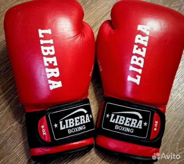 Боксерские перчатки