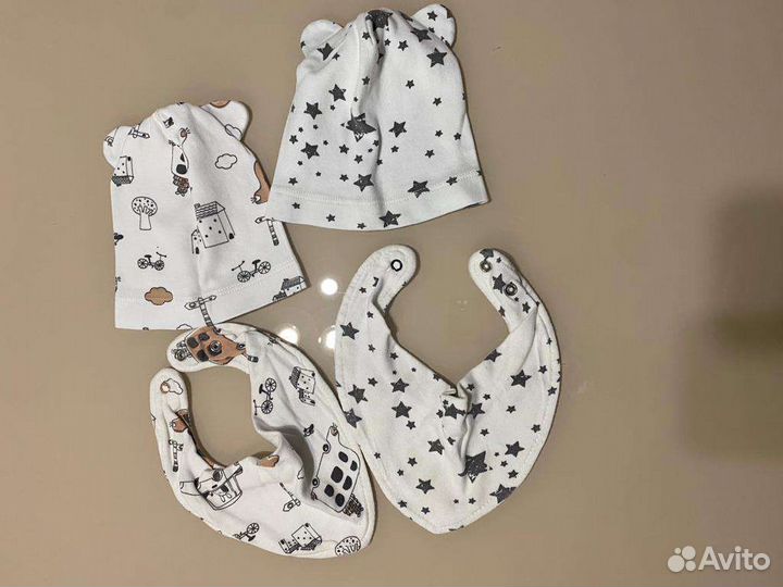 2 шапочки (3-6) и 2 нагрудника-слюнявчика KiDi