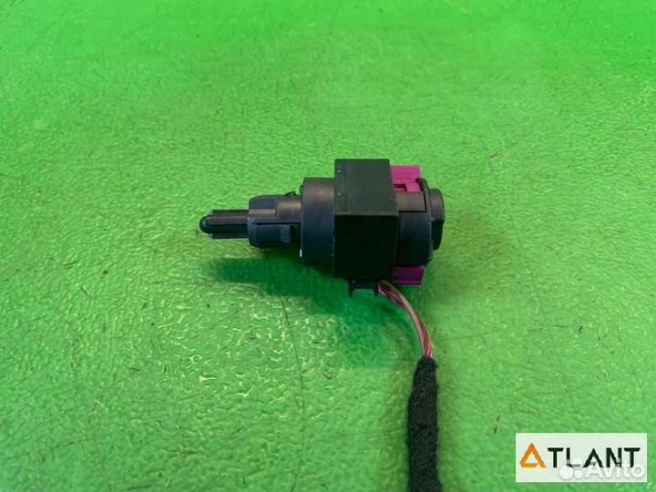 Концевик под педаль тормоза audi SQ5