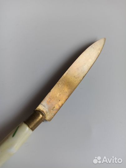 Нож uchatiusbronce c фарфоровой ручкой