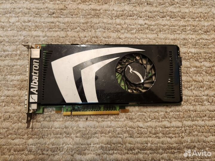 4 видеокарты одним лотом