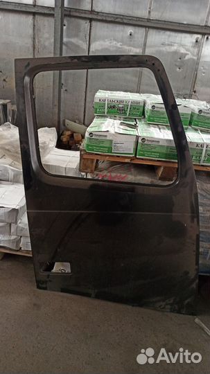 Дверь правая Вольво