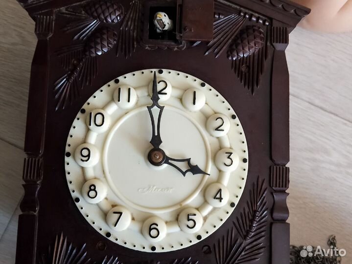 Старинные настенные часы СССР