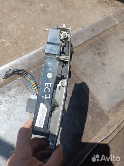 Блок управления стеклоподъёмником Geely Emgrand E