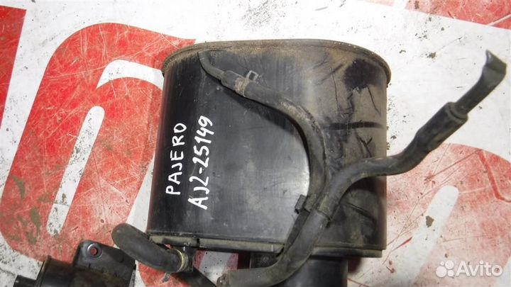 Абсорбер (фильтр угольный) Mitsubishi Pajero II 1