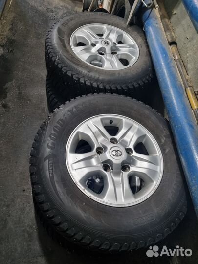 Goodyear EfficientGrip SUV 4x4 285/65 R17