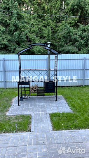 Мангал с крышей