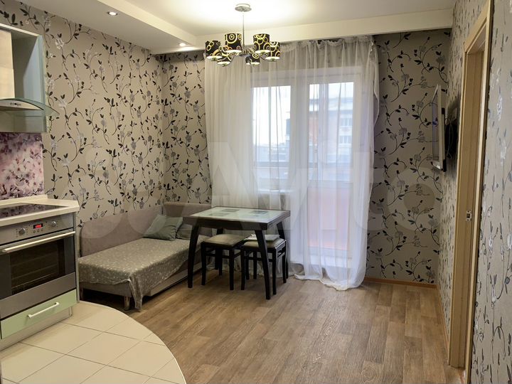 2-к. квартира, 43 м², 3/16 эт.