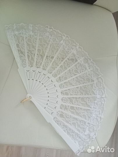 Веер кружевной розовый