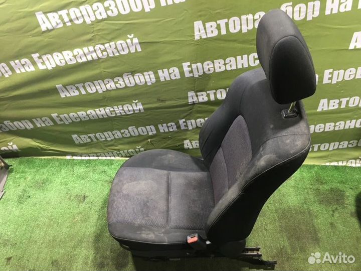 Сиденье Mazda Mazda3 BK LF-VE 2006