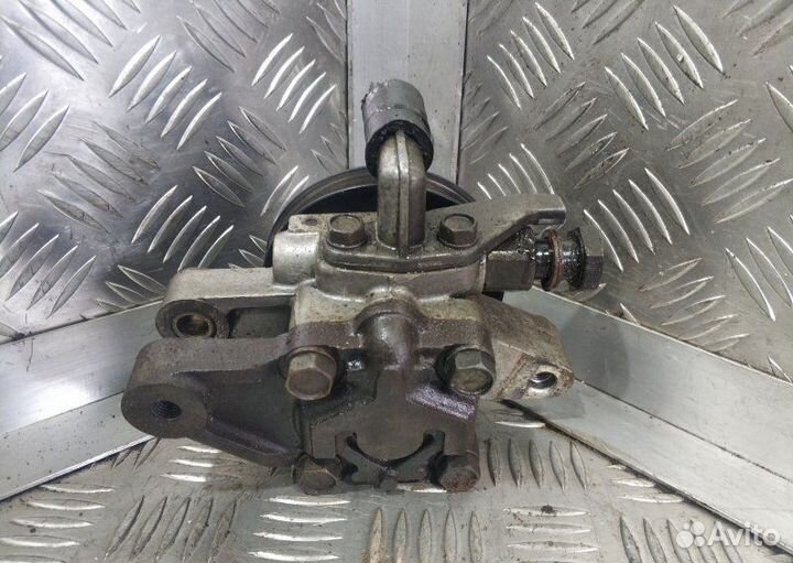 Насос гура Hyundai Lantra J2 G4GR 1996