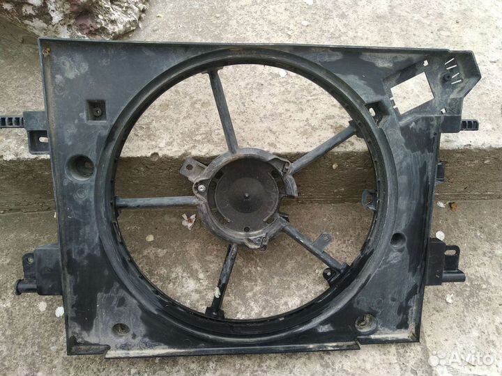 Телевизор вентилятора Рено Логан 2