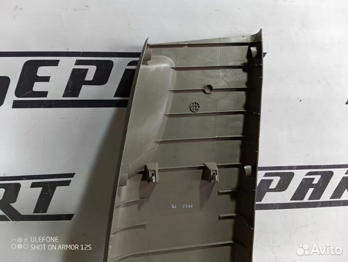 Обшивка центральной стойки левая Audi A4 Allroad