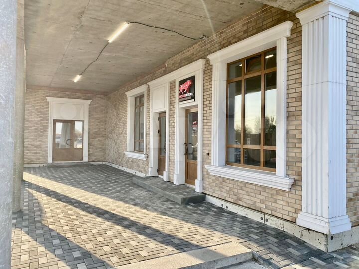 Здание, 300 м²