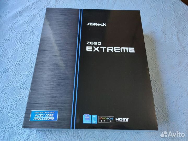 Материнская плата ASRock Z690 Extreme ddr4 новая