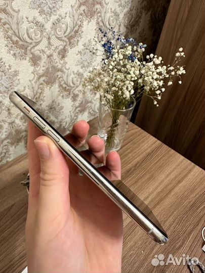 iPhone X, 64 ГБ