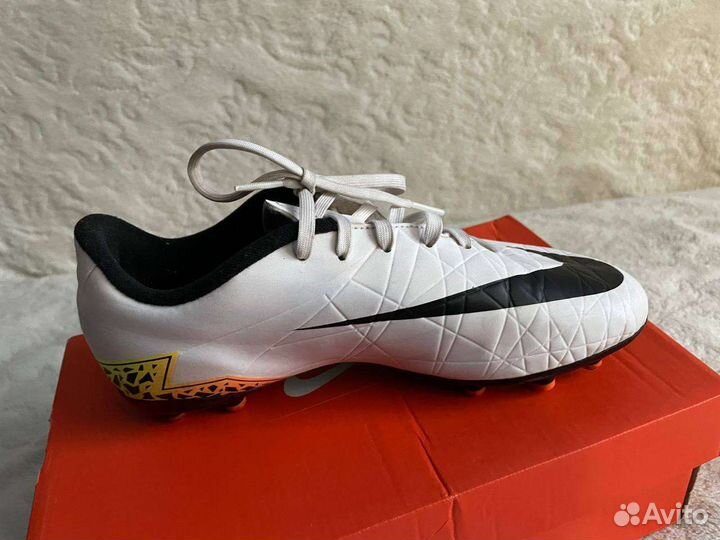 Nike HyperVenom JR