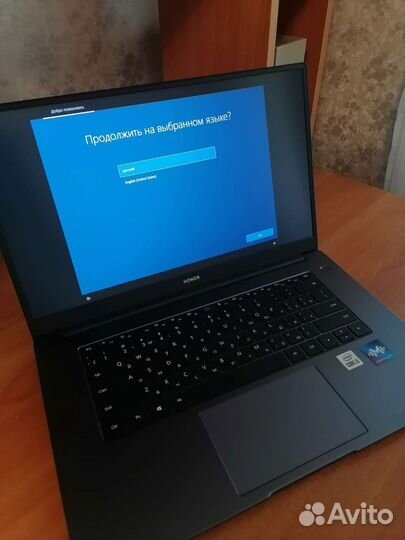 Honor magicbook x15 i3/8/256 новый