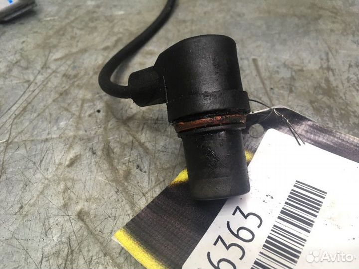 Датчик положения коленвала Volkswagen Bora