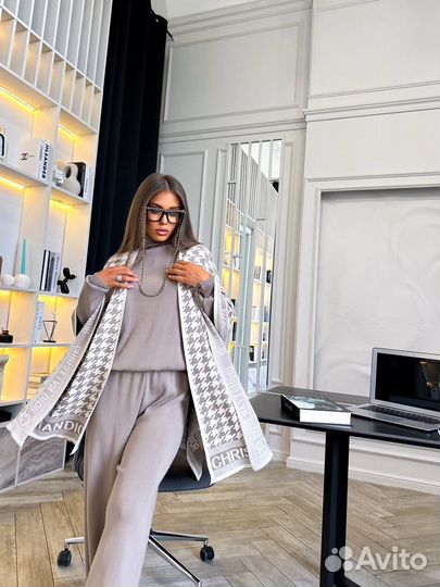 Костюм тройка, пончо