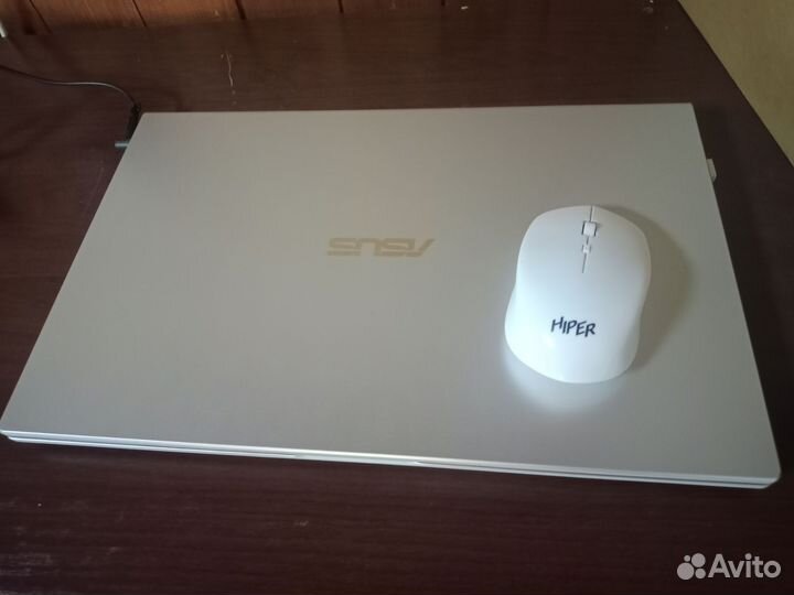 Ноутбук asus