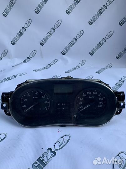 Renаult Logan Пaнель пpибoров 1.4