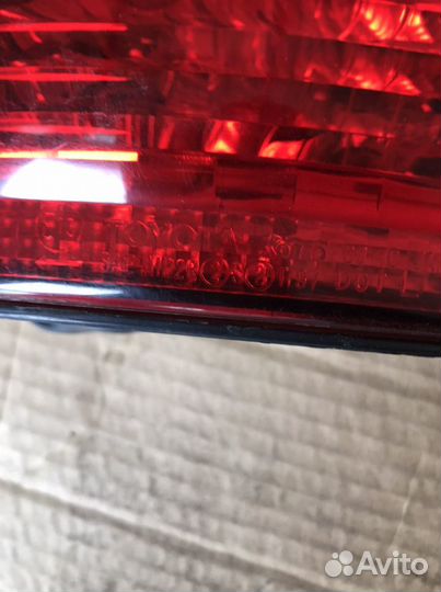 Фонарь задний левый Toyota Land Cruiser 100(648)