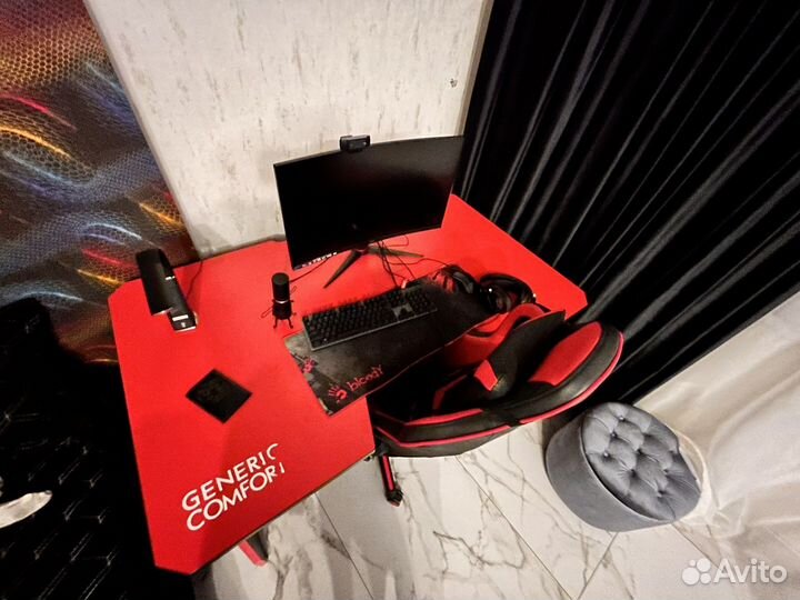 Игровой стол и кресло