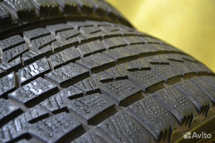 Bridgestone Blizzak Revo1 225/45 R17
