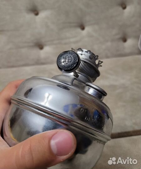 Старинная керосиновая лампа 