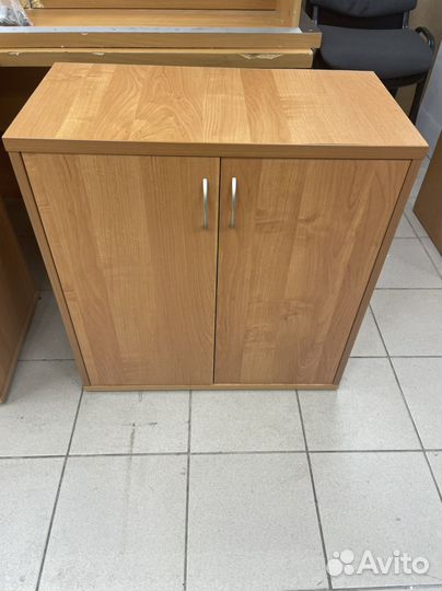 Тумба выкатная и шкафчик