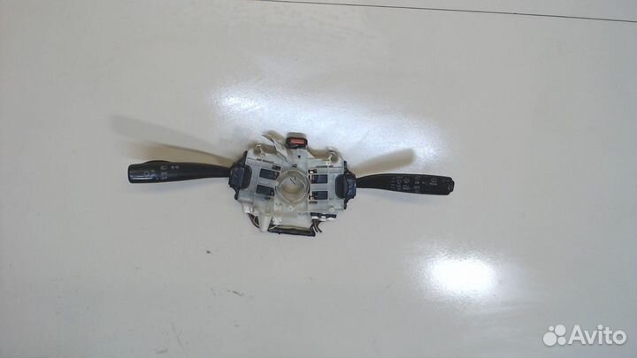 Переключатель поворотов и дворников Subaru Impreza