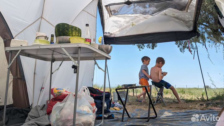 Огромная палатка + много всего для кемпинга