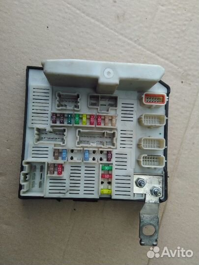 Рено Меган 2 блок предохранителей