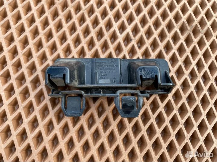 Кронштейн крепления порога правый BMW X1 U11 2022