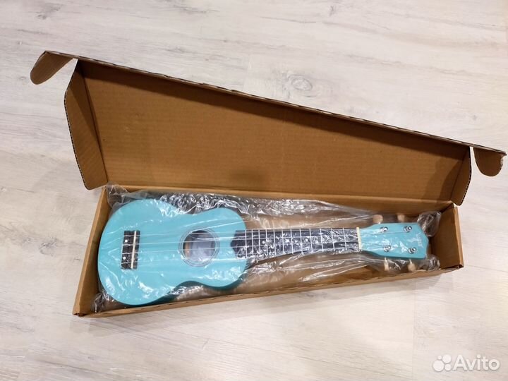 Новое укулеле сопрано Listen