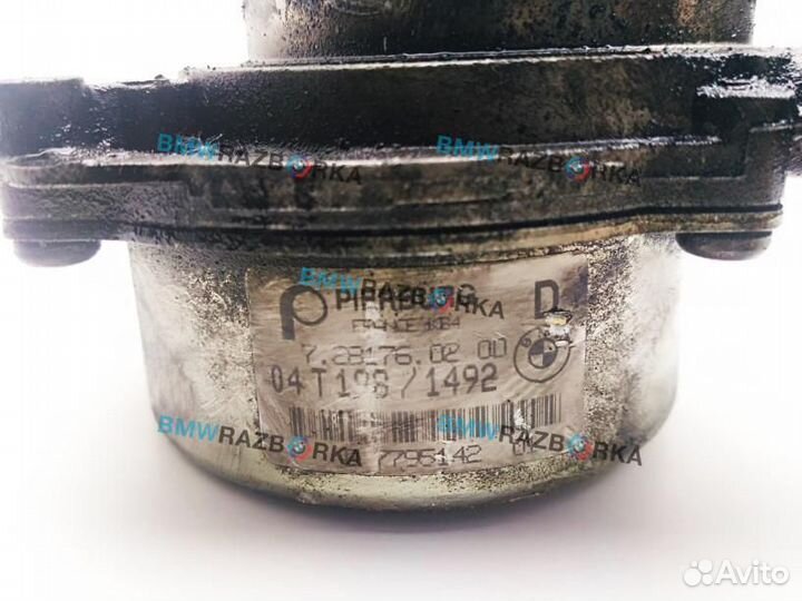 Вакуумный насос BMW X5 E53 рест. 2005 11667795142