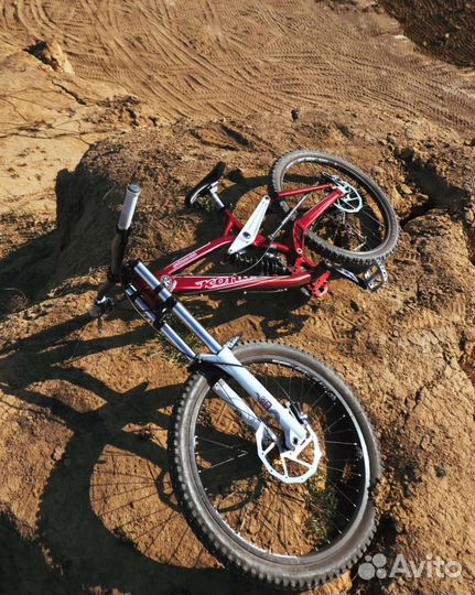 Dh велосипед Kona Stab Supreme