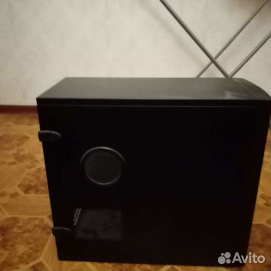 Корпус от компьютера