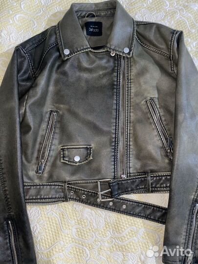 Приталеная кожаная куртка DeFacto