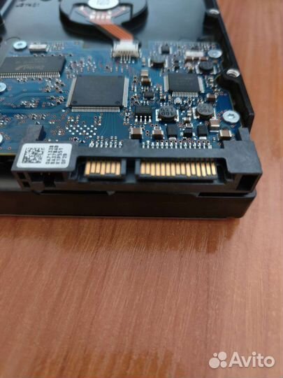 Жесткий диск Hitachi 1 Тб 3.5 дюйма