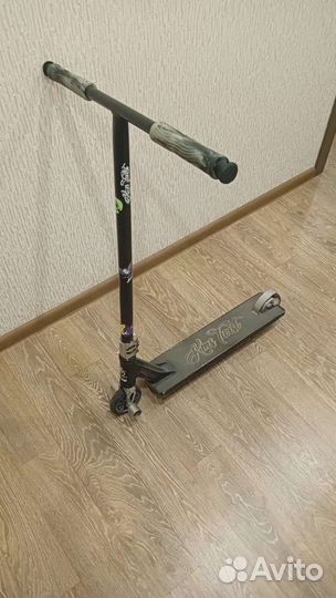 Самокат трюковой