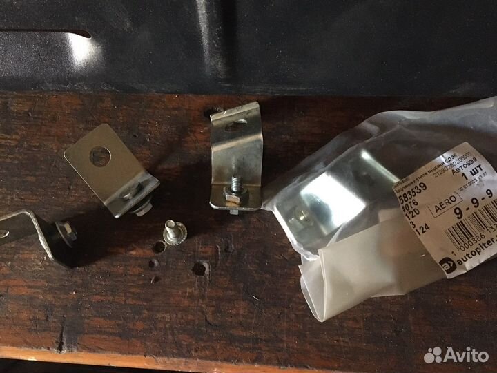 Экран шумоизоляционный в сборе на Шевроле Нива